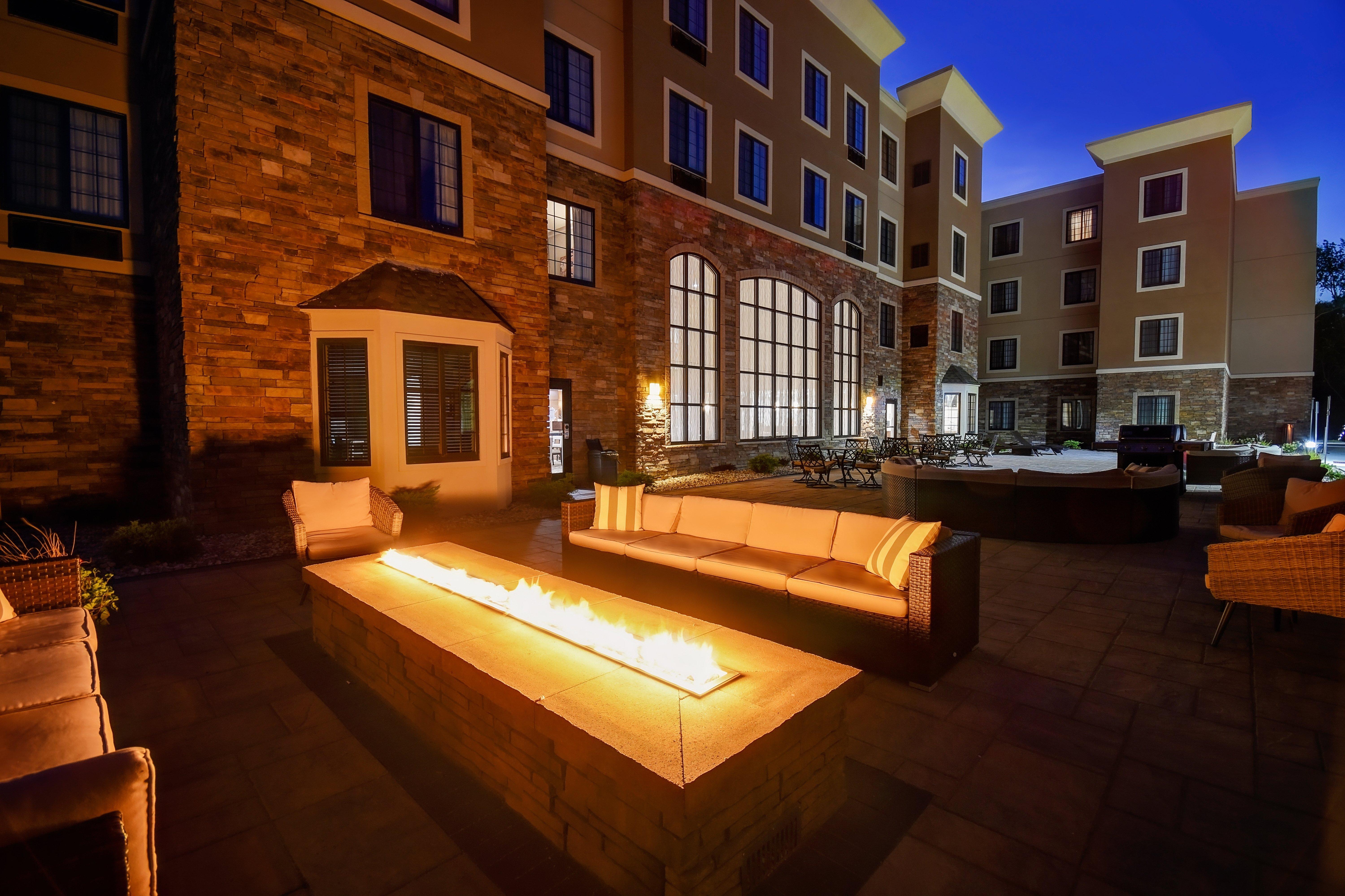Staybridge Suites - Holland By Ihg Exterior foto